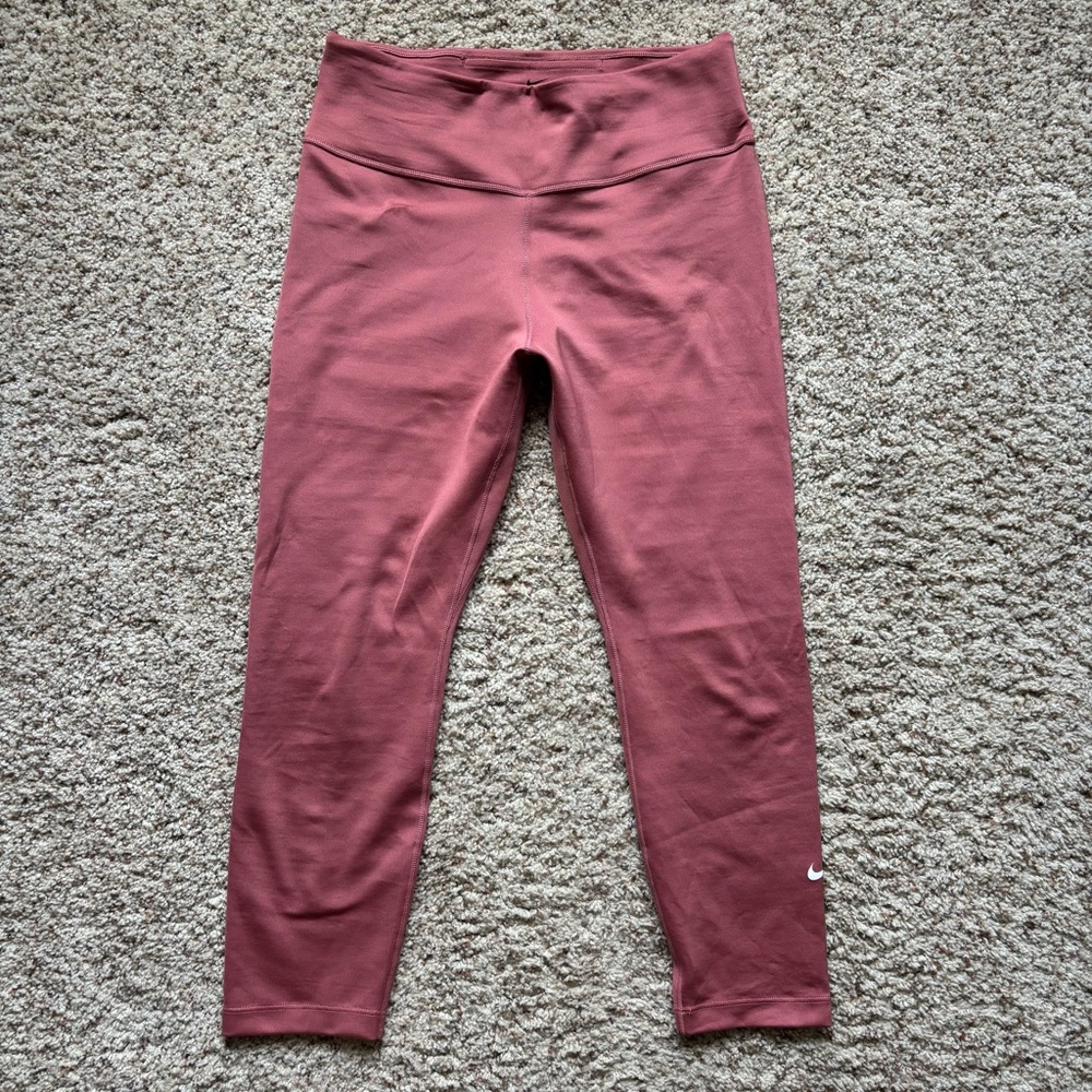 Nike One Crop Leggings Women’s size M Canyon Pink